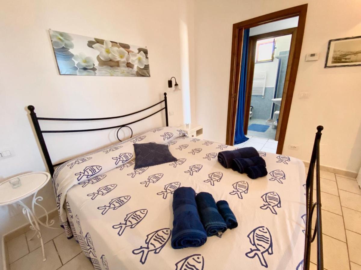 Case Vacanze Marina Longo Санта-Марина-Салина Экстерьер фото