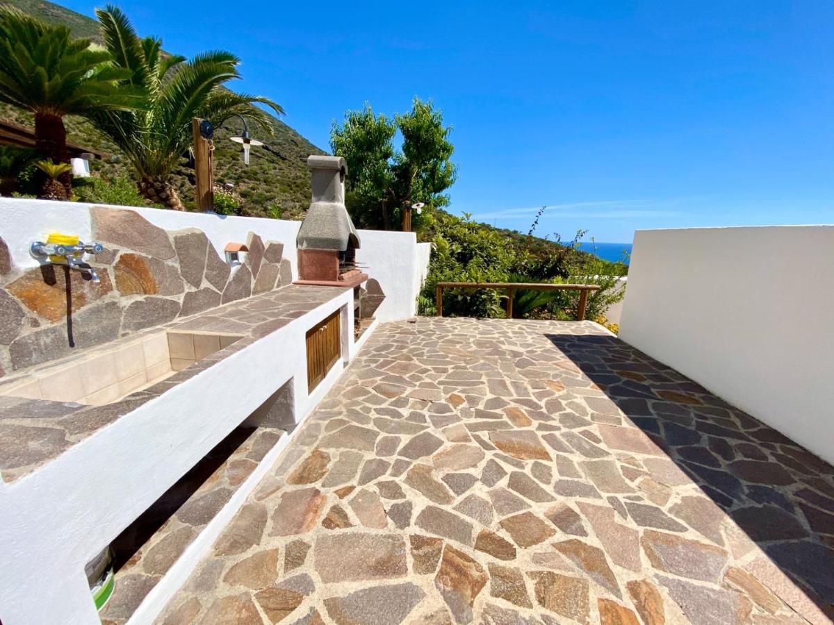 Case Vacanze Marina Longo Санта-Марина-Салина Экстерьер фото
